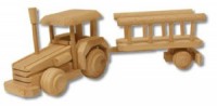 Dřevěná hračka traktor AD102